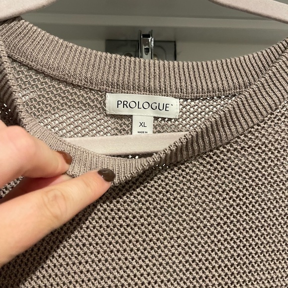 Tan Sweater (XL) - Picture 4 of 4